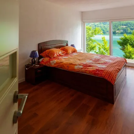 Vikendica Gorica-jablanicko Jezero Vila