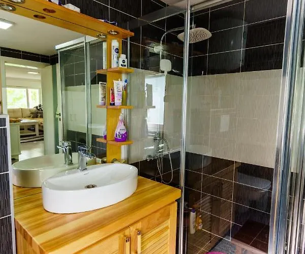 Vikendica Gorica-jablanicko Jezero * Konjic