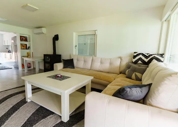 Willa Vikendica Gorica-jablanicko Jezero Konjic